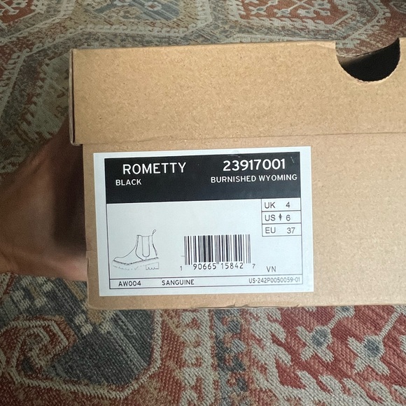 Dr. Martens Rometty Chelsea Boot - Picture 11 of 11